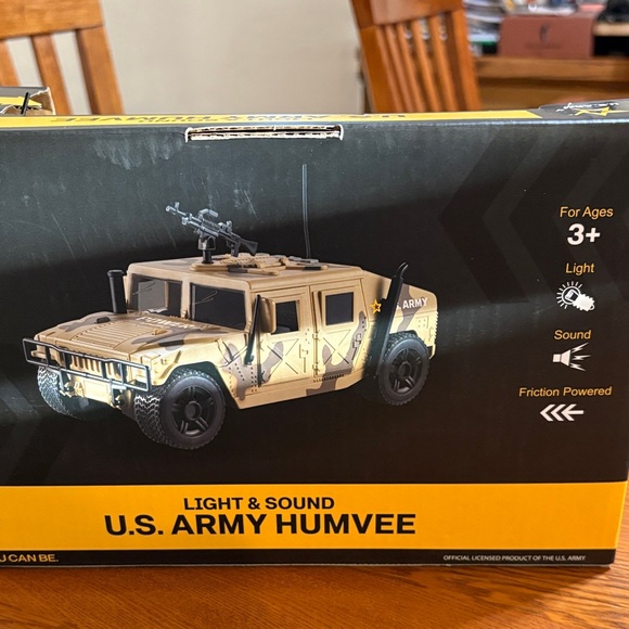 U.S. Army Light & Sound Humvee - new in box - Picture 2 of 3